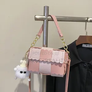 Elegant Pink Ladies Crossbody Handbag – Excellent Condition