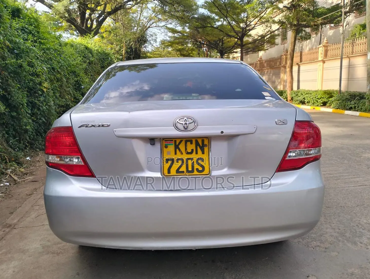 Toyota Axio 2010 Silver