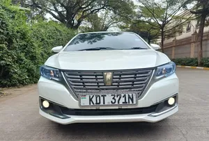 Toyota Premio 2019 Off white