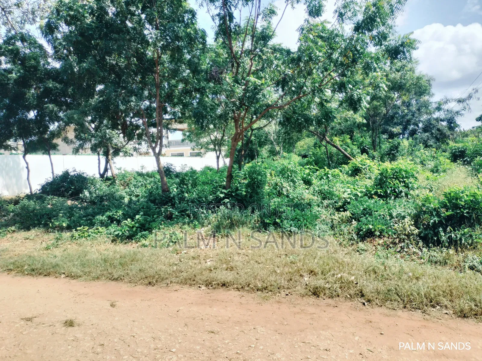 500sqm Plot in Galu Up for Sale!