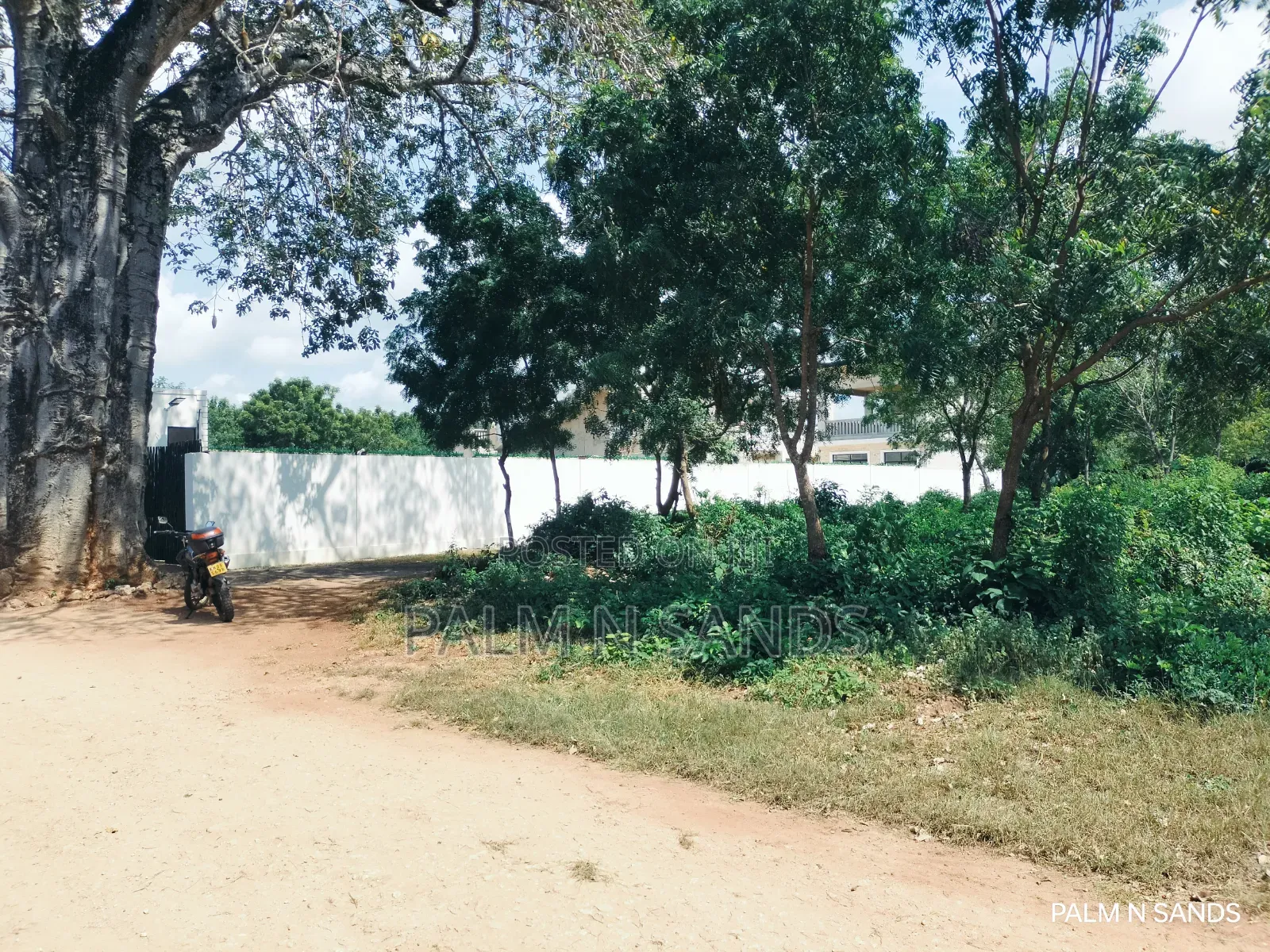 500sqm Plot in Galu Up for Sale!