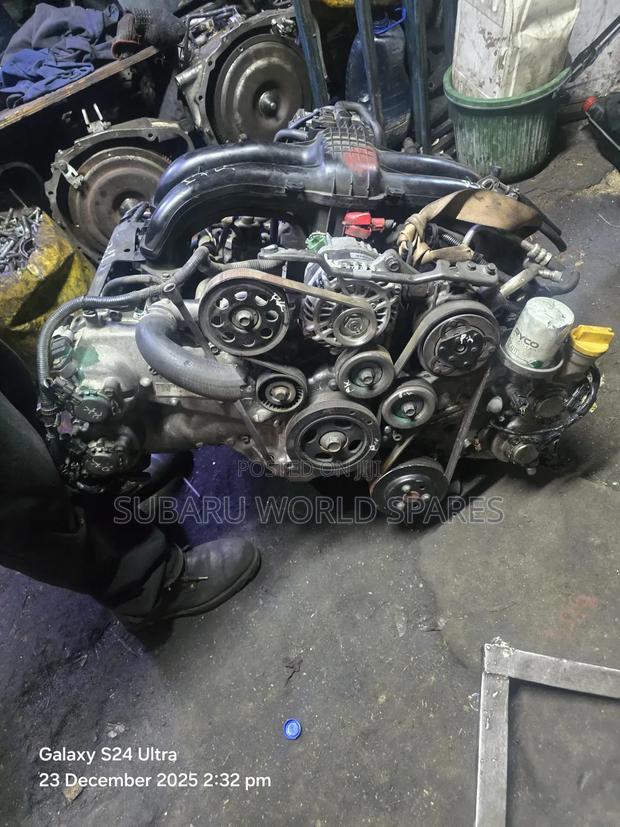 Subaru F25 Engine
