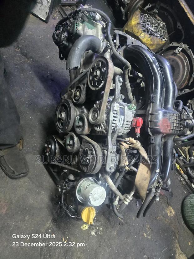 Subaru F25 Engine - thumbnail 2