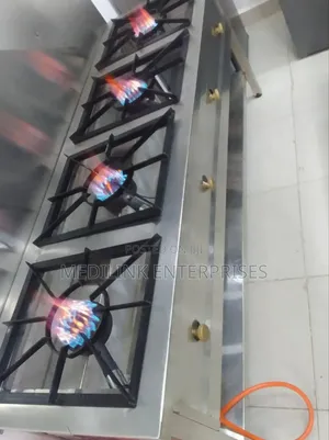 Mantilla 4-Burner Stainless Steel Commercial Kitchen Cooker