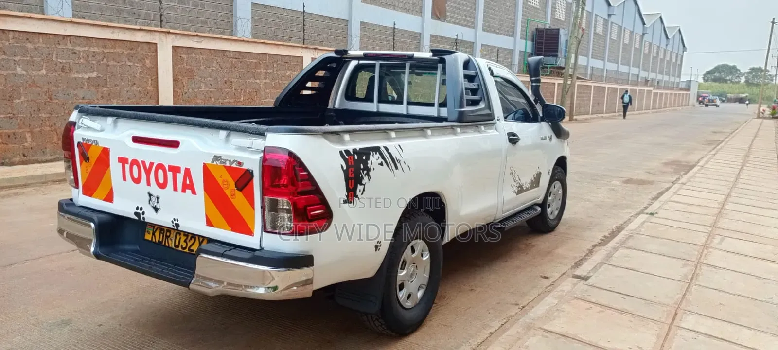 Toyota Hilux 2017 White