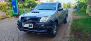 Toyota Hilux 2014 Silver