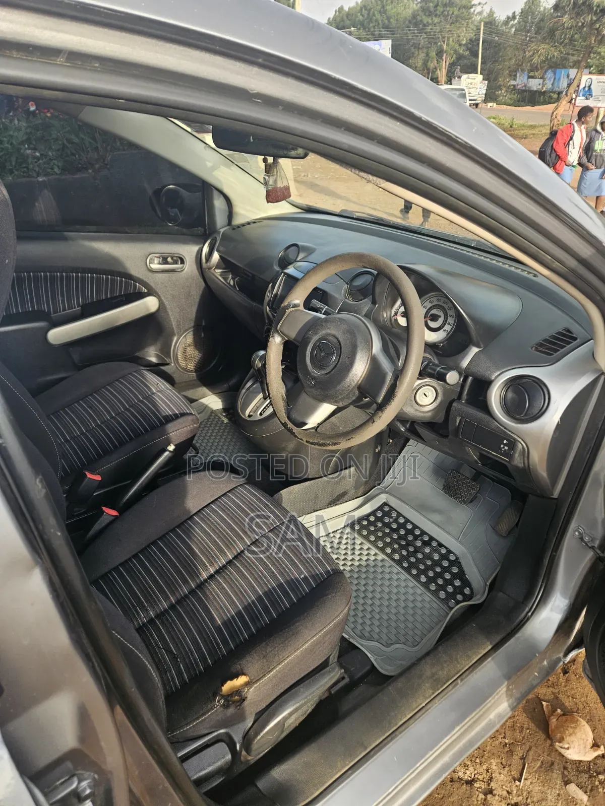 Mazda Demio 2010 Gray