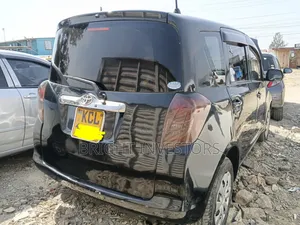 Toyota Ractis 2011 Black