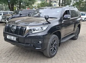 Toyota Land Cruiser Prado 2022 Black