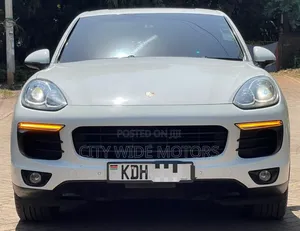 Porsche Cayenne 2015 White