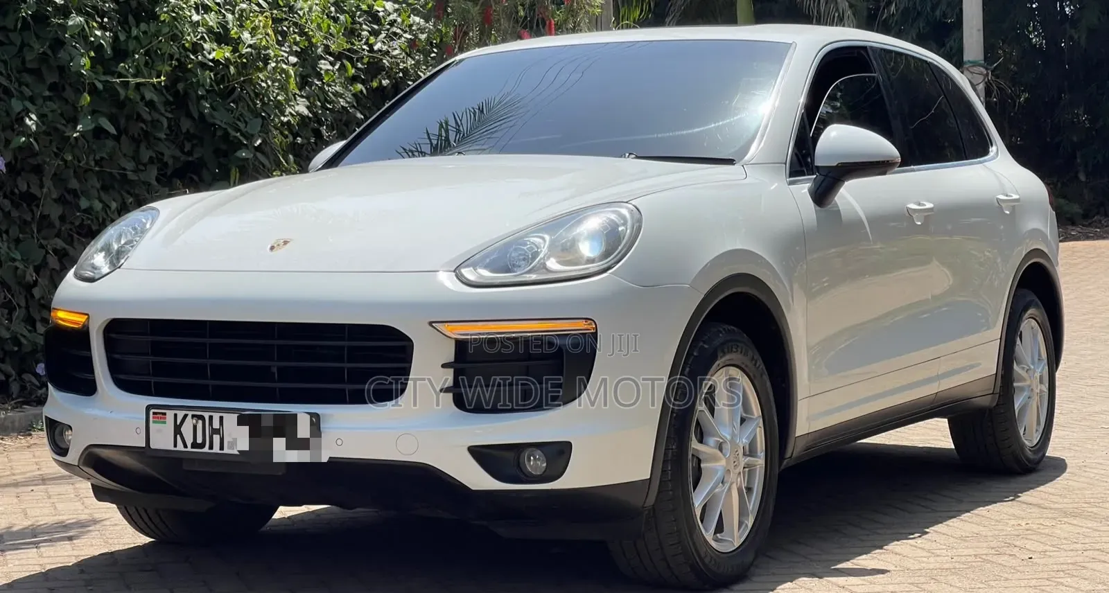Porsche Cayenne 2015 White