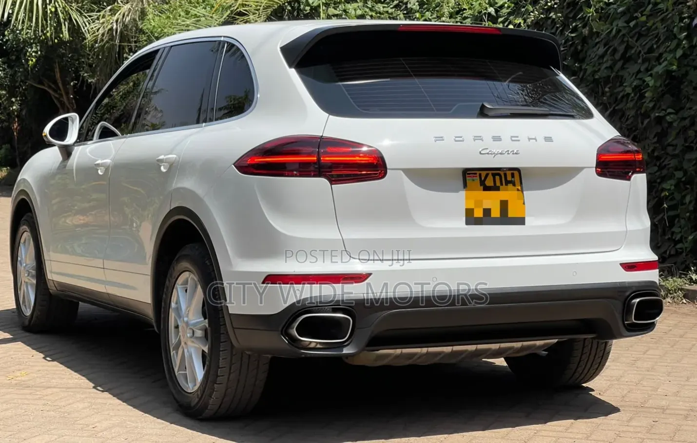 Porsche Cayenne 2015 White