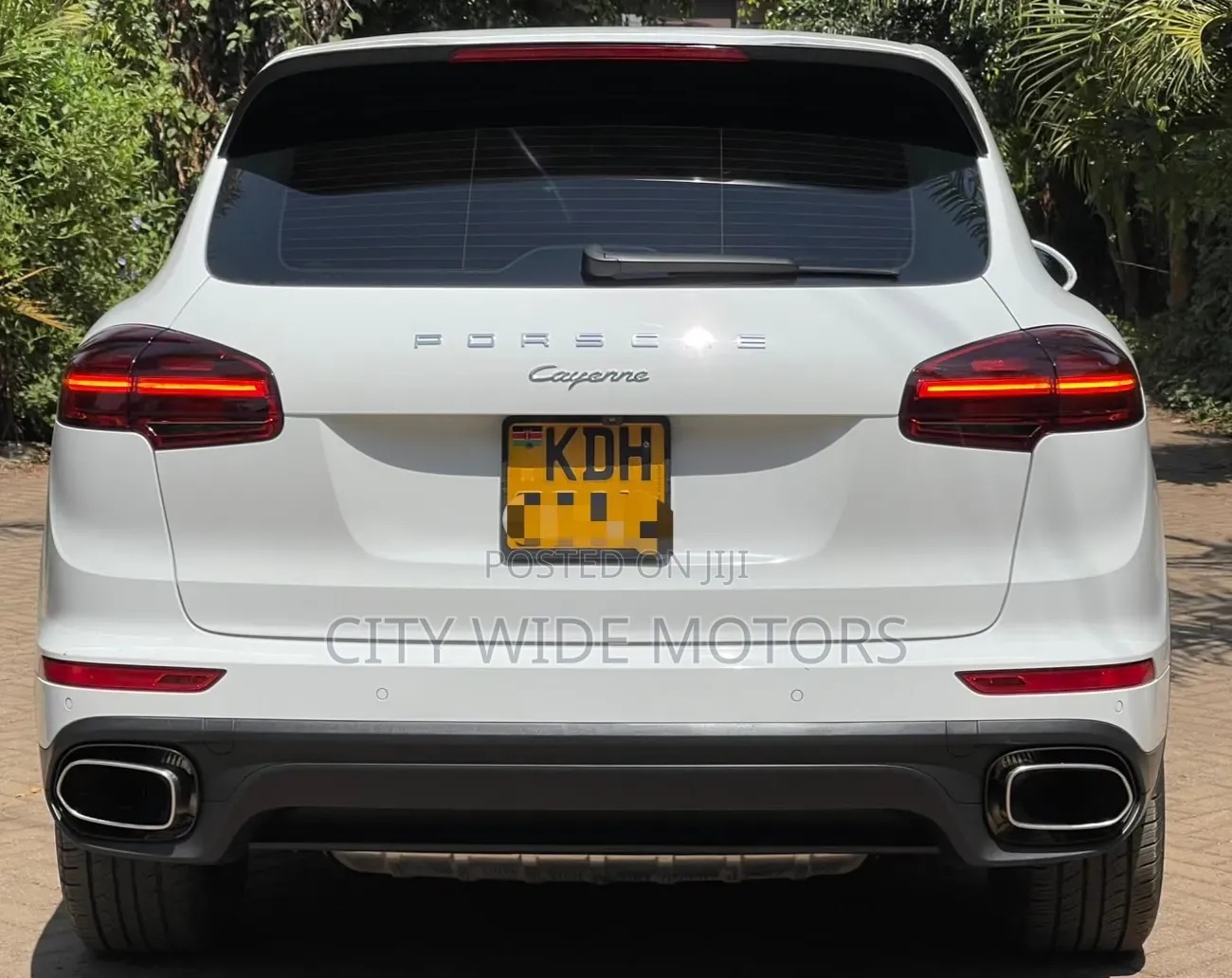 Porsche Cayenne 2015 White