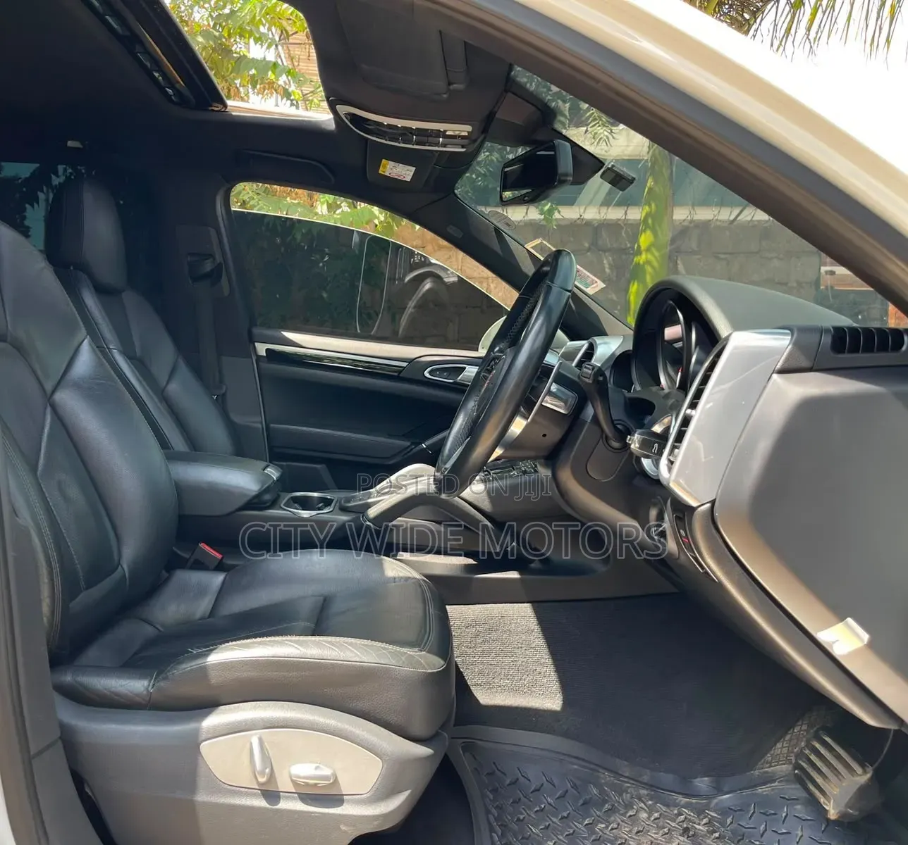 Porsche Cayenne 2015 White