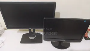 2 Monitors: Dell 22inch, Samsung 17inch