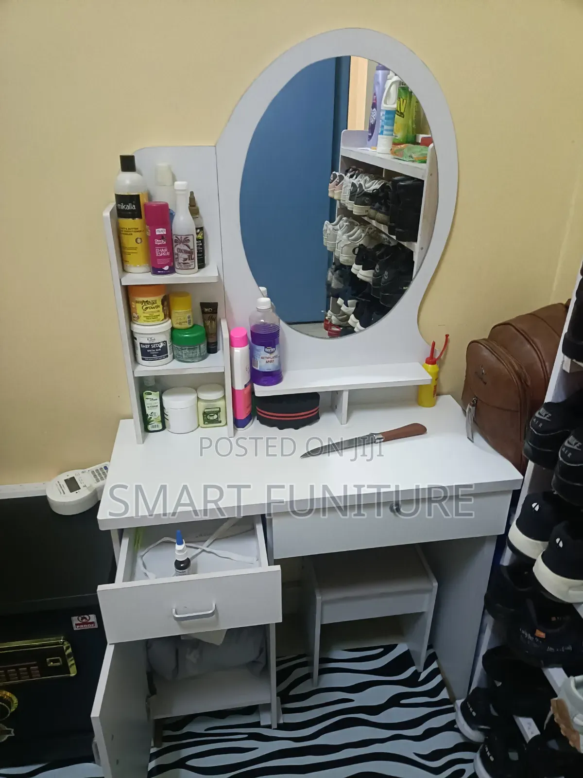 Bedroom Dressing Table