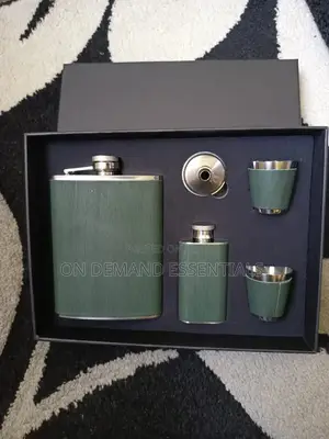Green Leather-Covered Whiskey Flasks Gift Set