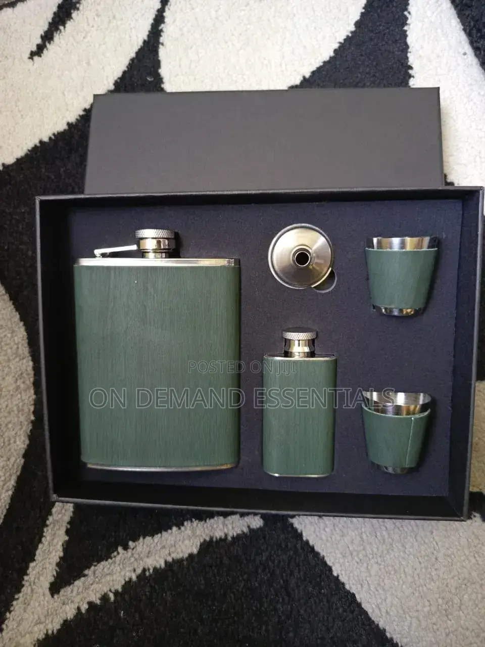 Green Leather-Covered Whiskey Flasks Gift Set