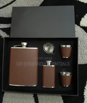 Brown Leather-Covered Whiskey Flasks Gift Set