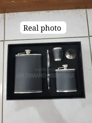 Black Leather-Covered Whiskey Flasks Gift Set
