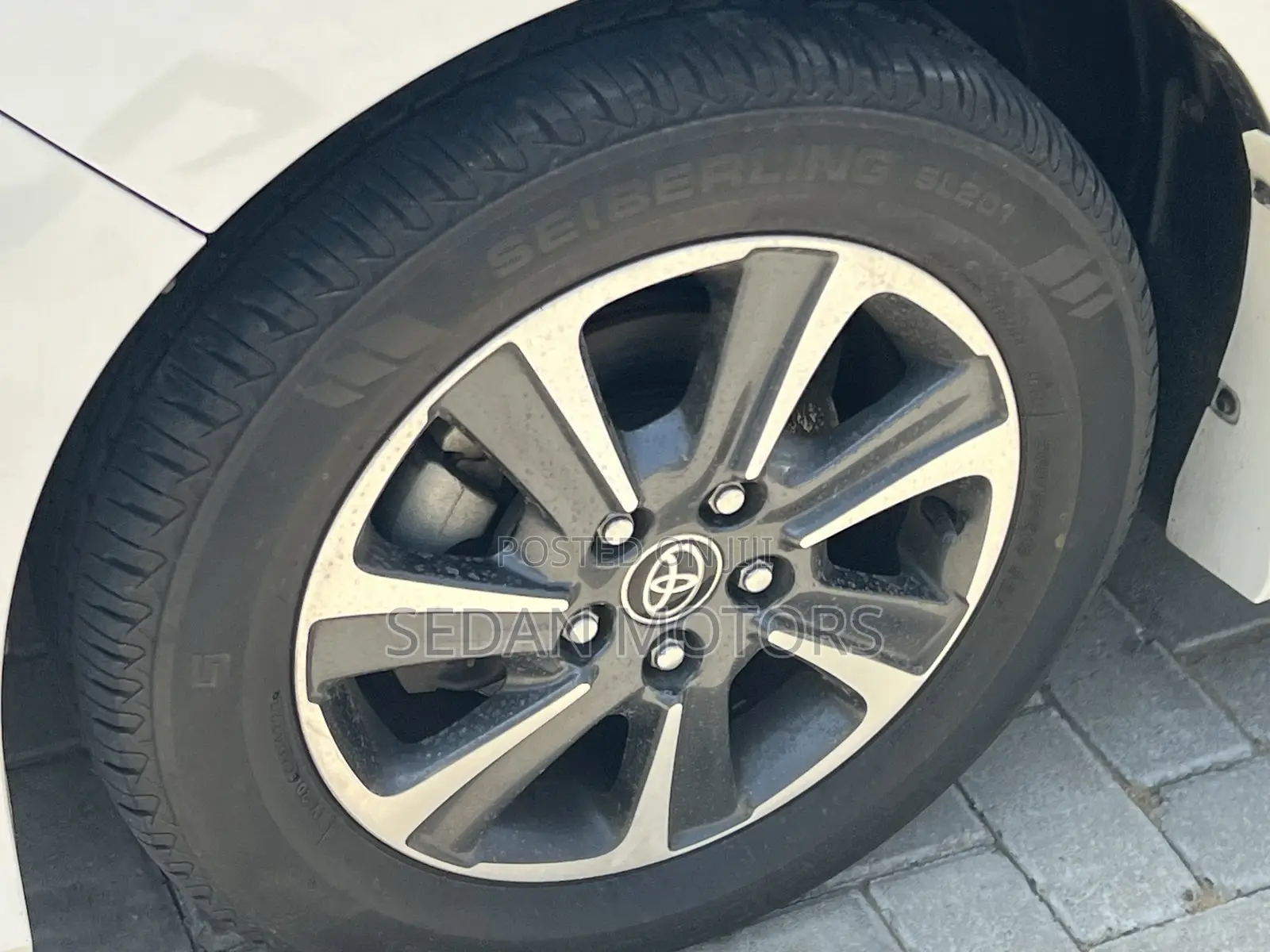 Toyota Noah 2019 Ivory