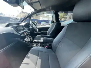 Toyota Noah 2019 Ivory
