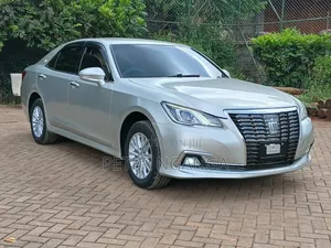 Toyota Crown 2016 Silver