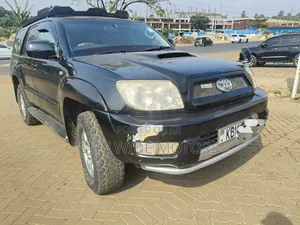 Toyota Hilux Surf 2004 Black