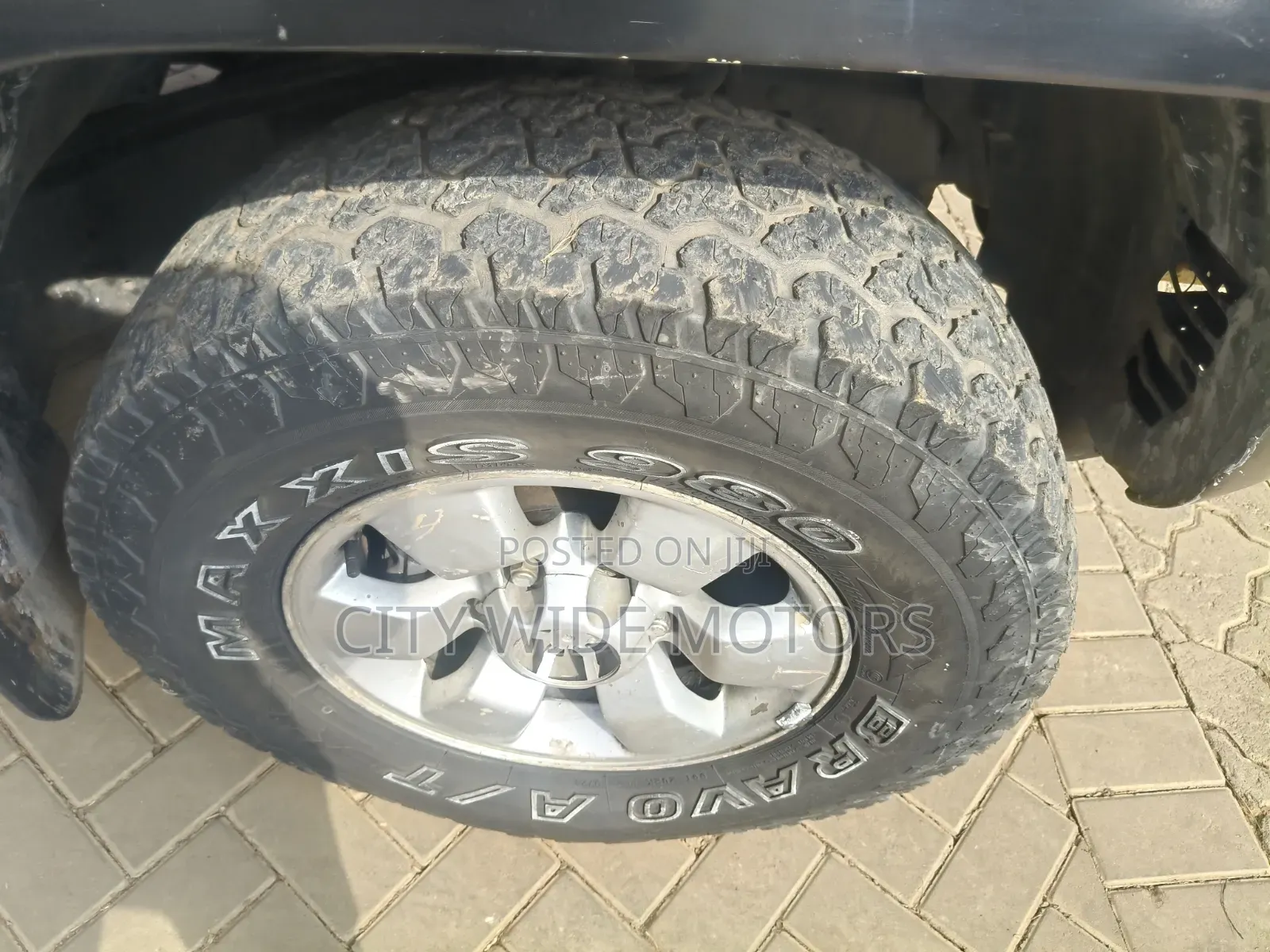 Toyota Hilux Surf 2004 Black