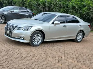 Toyota Crown 2016 Silver