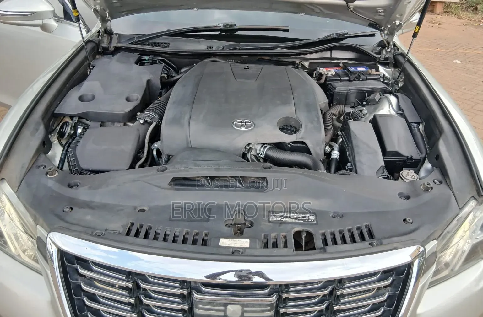 Toyota Crown 2016 Silver