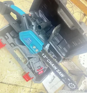 Ultra Makita 12" Cordless Chainsaw