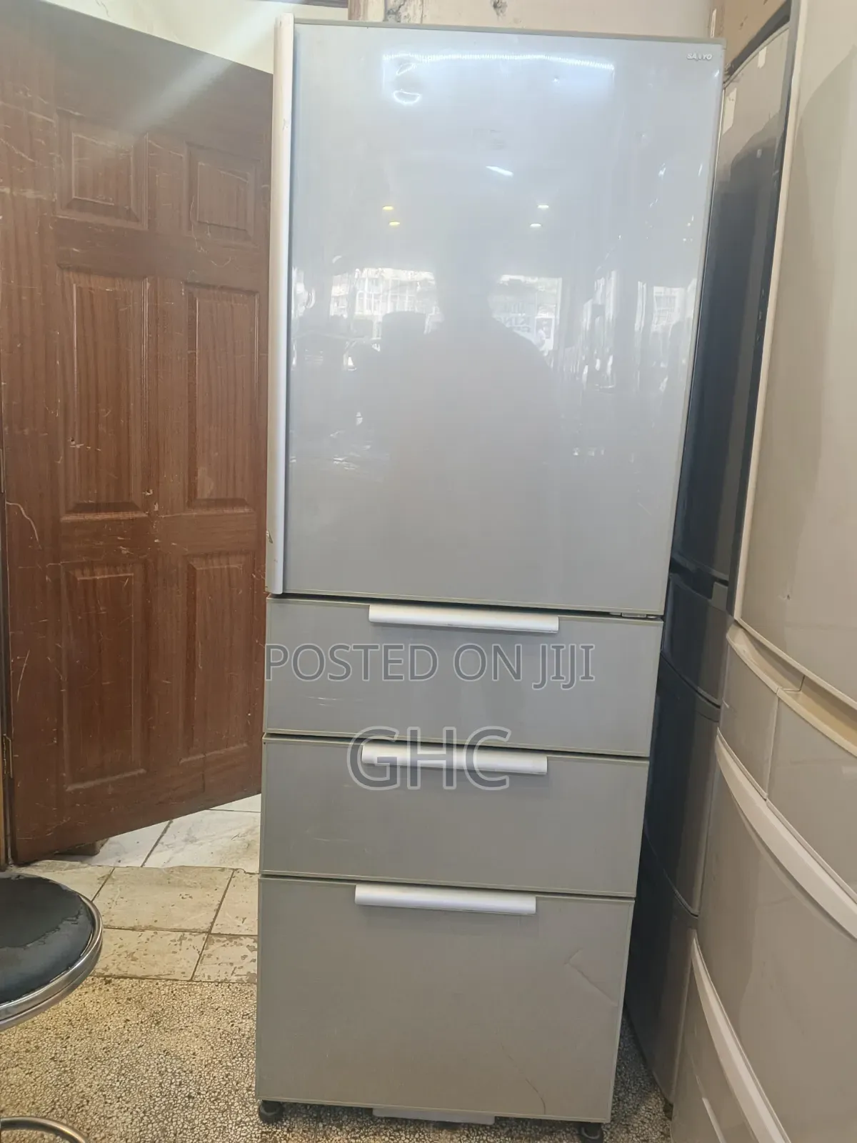 Refrigerator