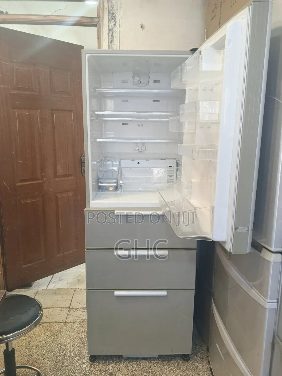 Refrigerator