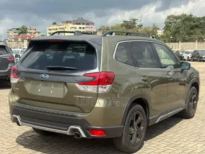 Subaru Forester 2022 Green