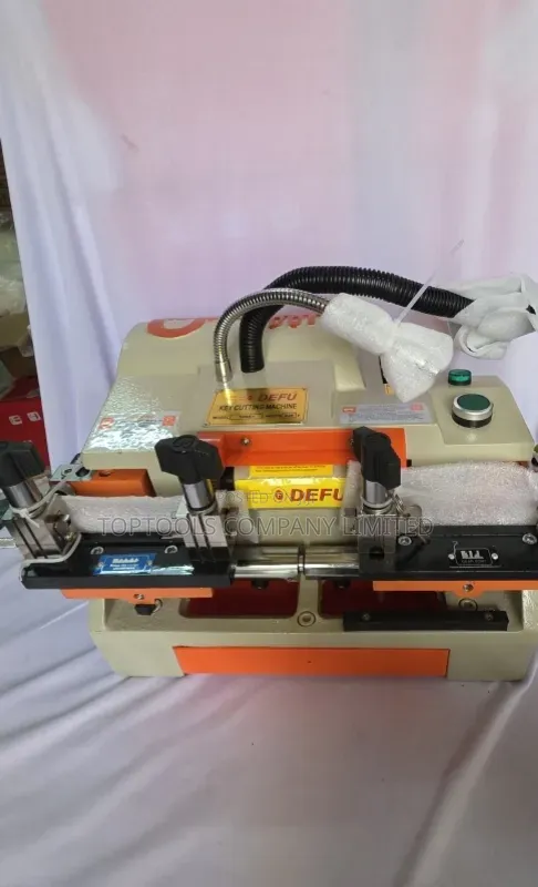 Defu Key Cutting Machine 
100e1