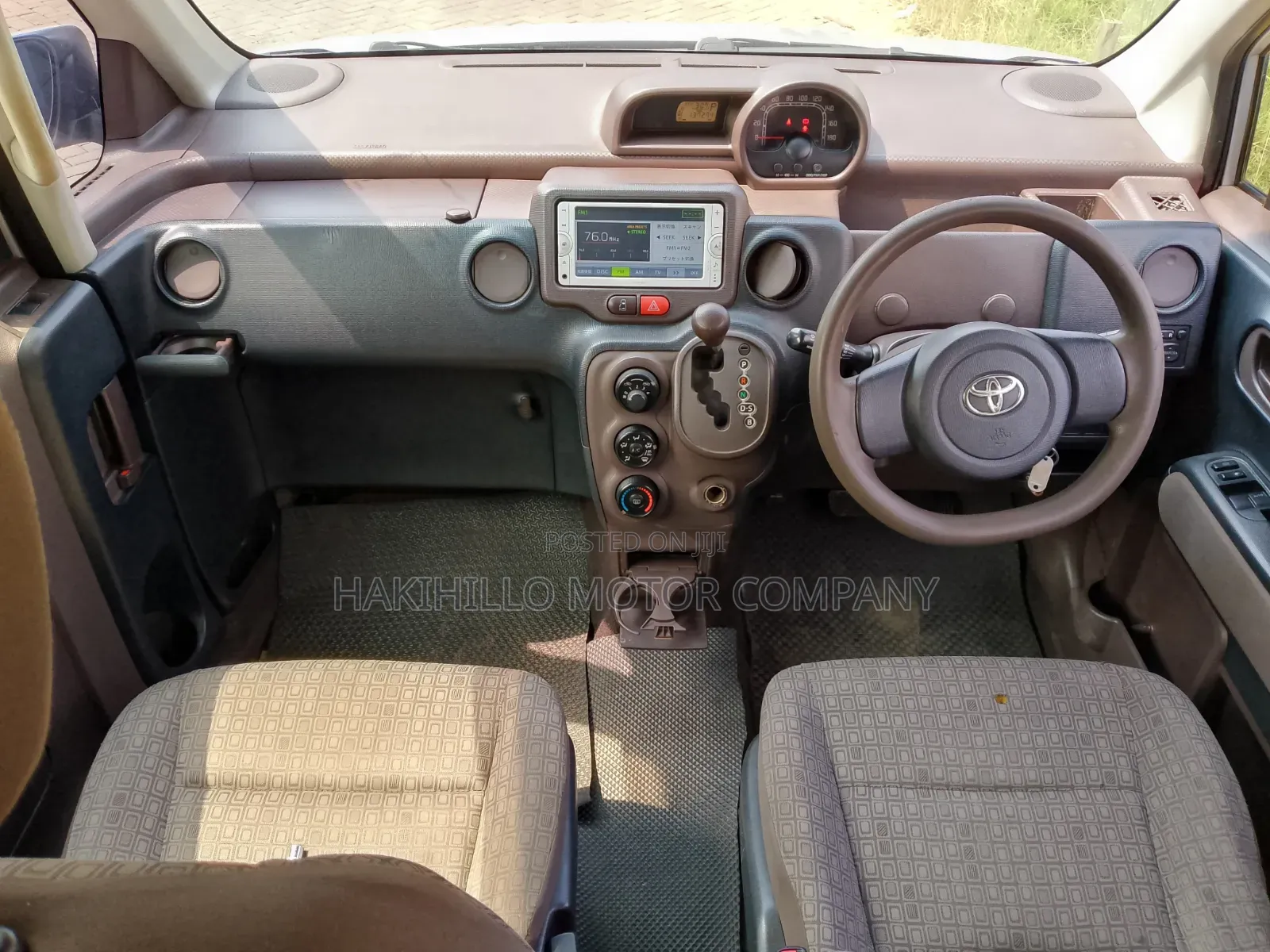 Toyota Porte 2015 Silver