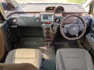 Toyota Porte 2015 Silver
