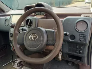 Toyota Porte 2015 Silver
