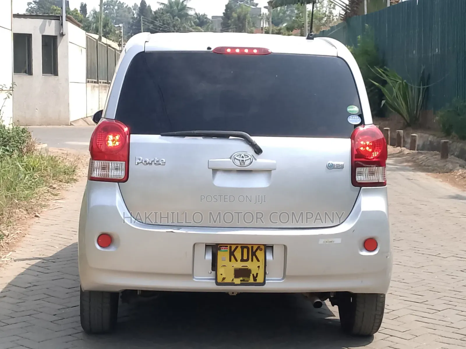 Toyota Porte 2015 Silver