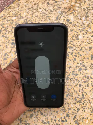 Apple iPhone 11 64 GB Black