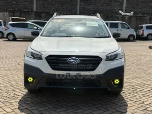 Subaru Outback 2023 White