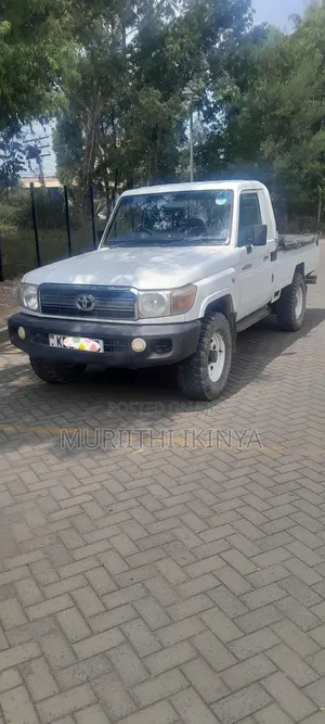Toyota Land Cruiser 2012 White