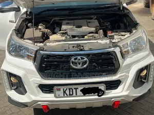 Toyota Hilux 2019 White