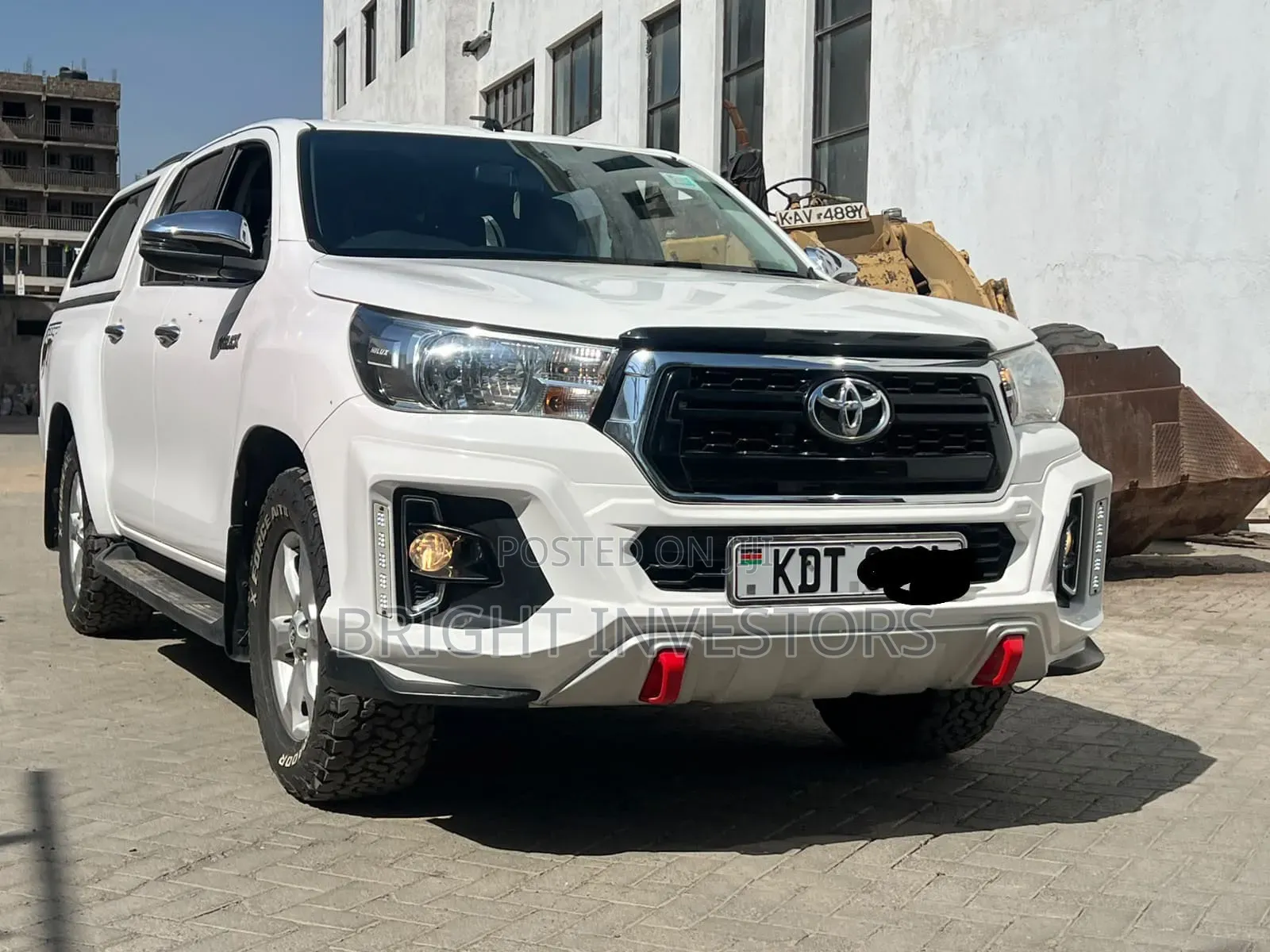 Toyota Hilux 2019 White