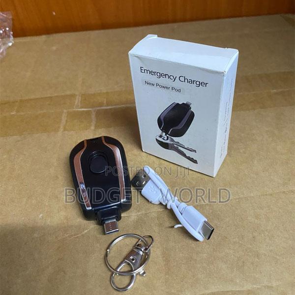 Portable Type-C Keychain Charger – Compact Fast Charging Accessory - thumbnail 2