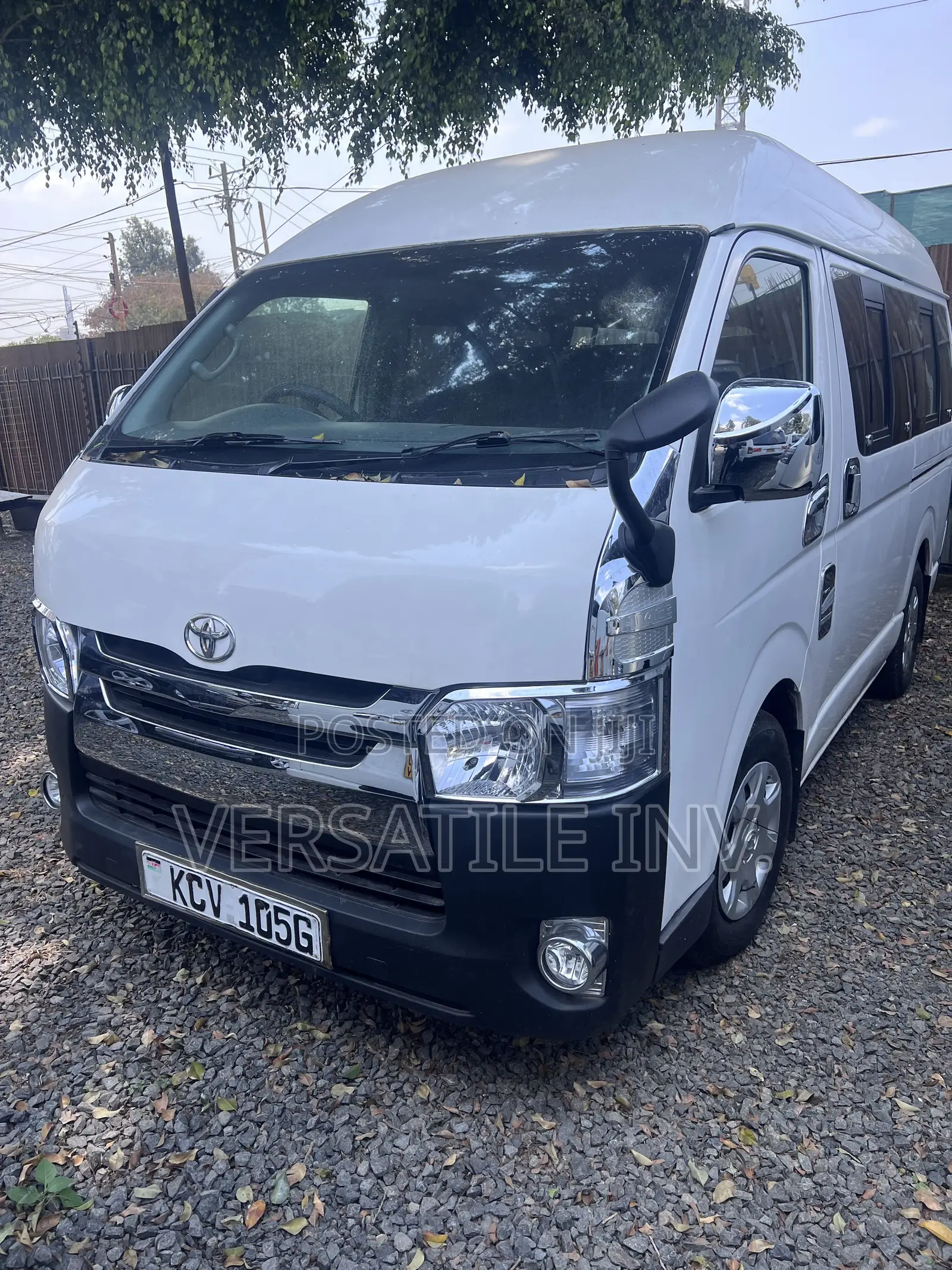 Toyota HiAce 2013 White