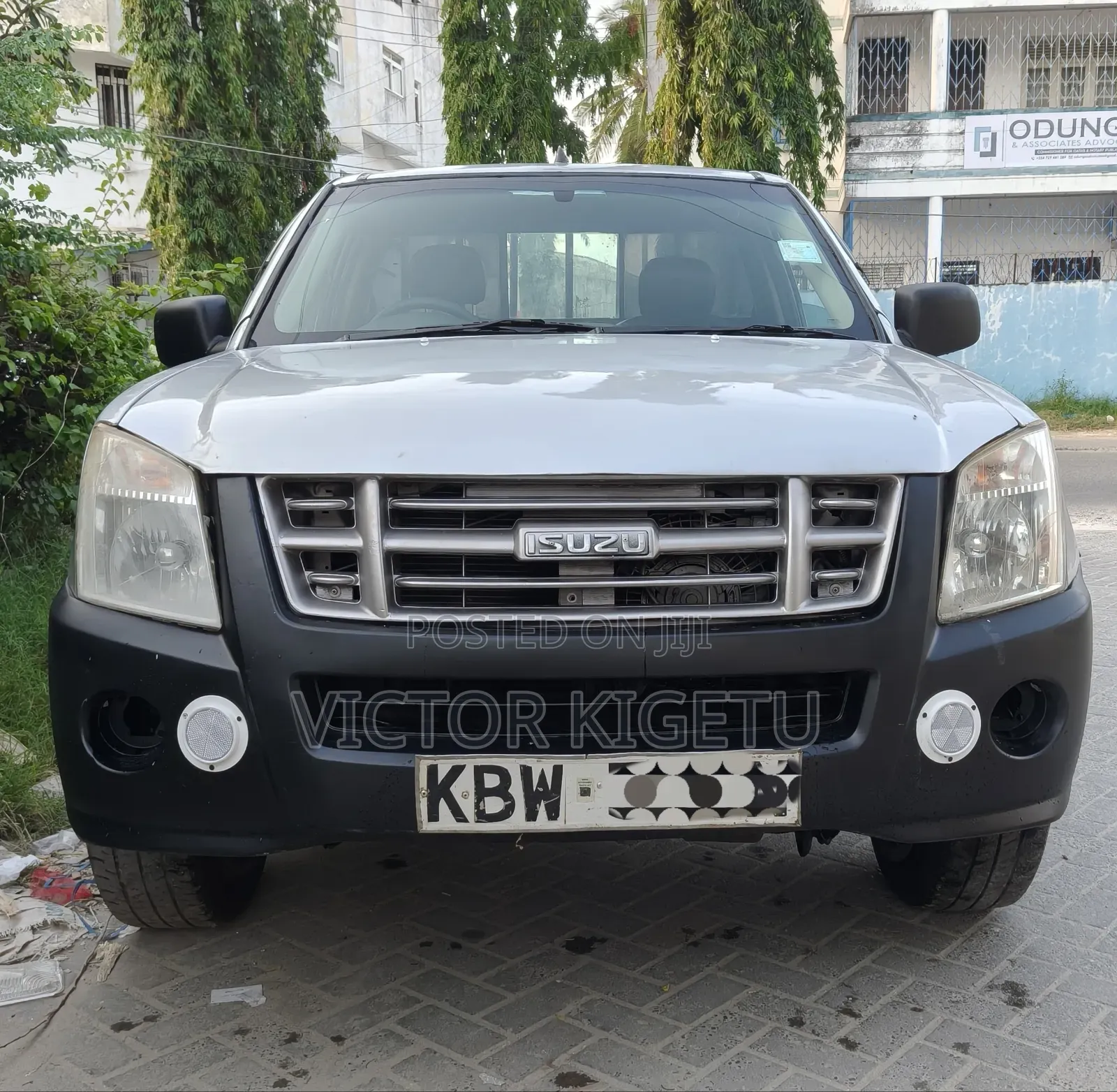 Isuzu D-MAX 2009 Gray