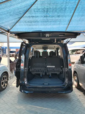 Nissan Serena 2019 Blue