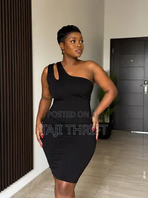 Black One Hand Bodycon Dress